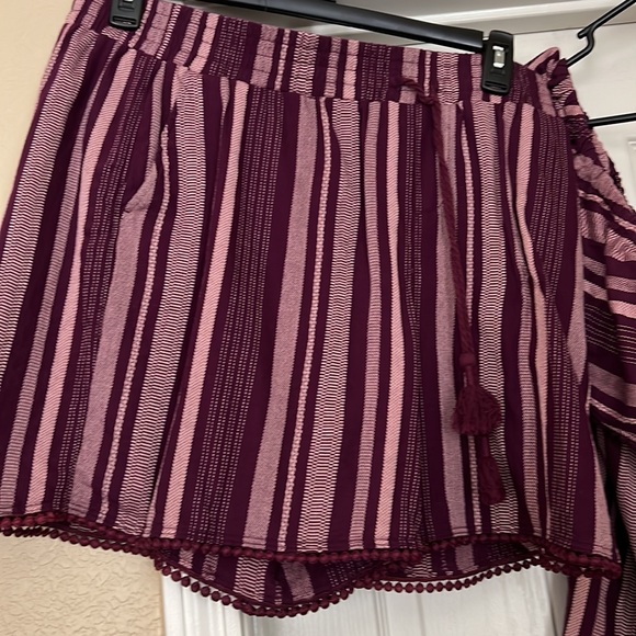 Lance Bryant off the shoulder 2 pc - Picture 3 of 5